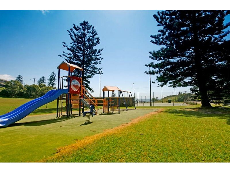 4/2a Headland Avenue, Austinmer NSW 2515