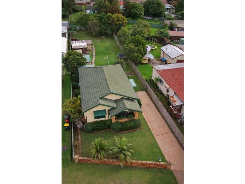 11 Hewitts Avenue, Thirroul NSW 2515