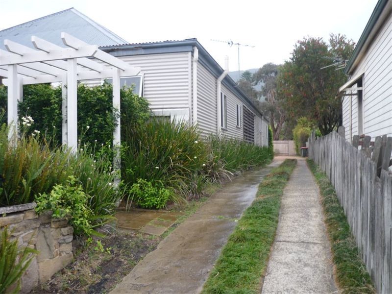4/246 Lawrence Hargrave Drive, Thirroul NSW 2515