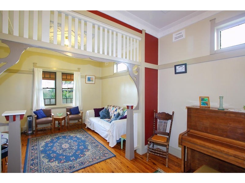 11 Hewitts Avenue, Thirroul NSW 2515