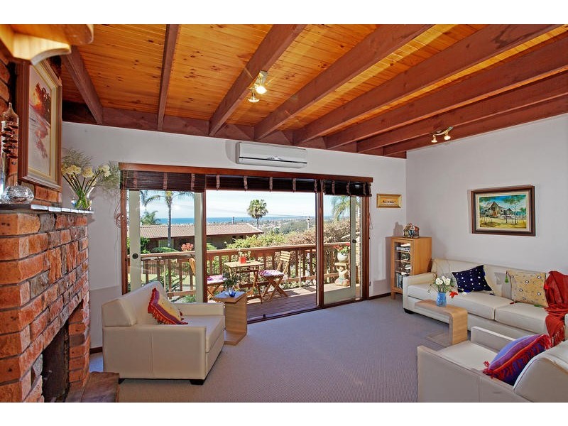 6 Cornock Avenue, Thirroul NSW 2515