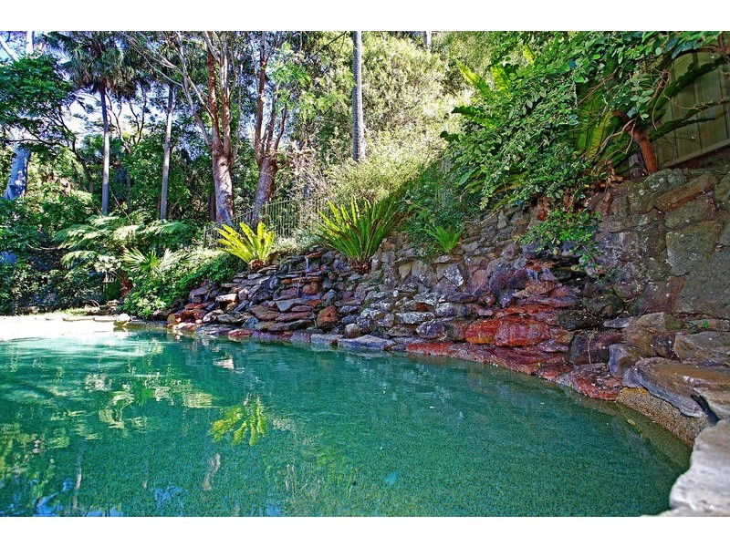 6 Cornock Avenue, Thirroul NSW 2515