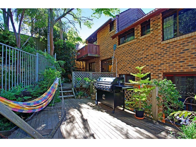 6 Cornock Avenue, Thirroul NSW 2515
