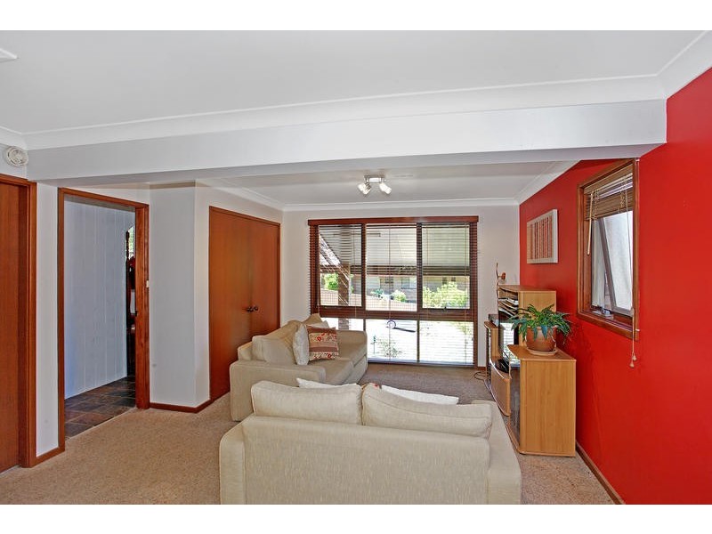 6 Cornock Avenue, Thirroul NSW 2515