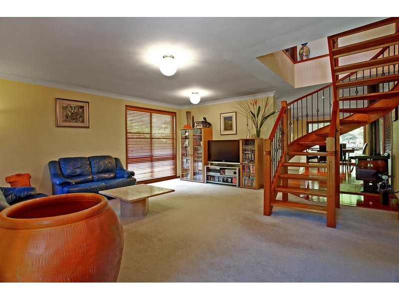 19 Cornock Avenue, Thirroul NSW 2515