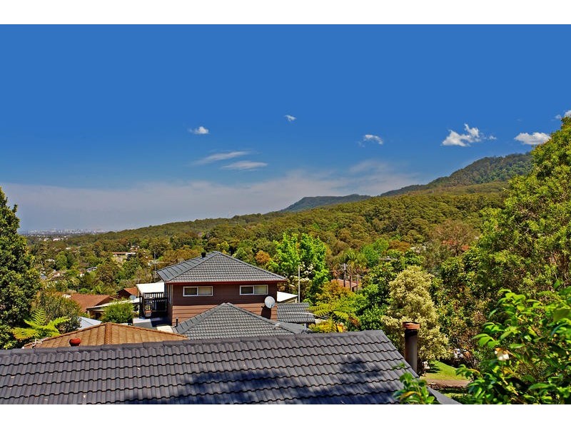 19 Cornock Avenue, Thirroul NSW 2515