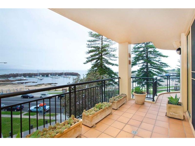 15/2-8 Harbour Street, Wollongong NSW 2500