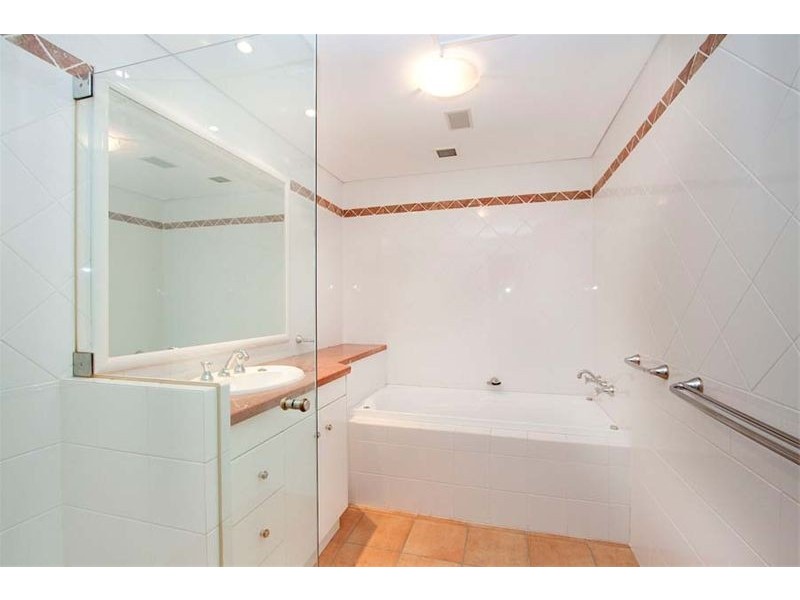 15/2-8 Harbour Street, Wollongong NSW 2500