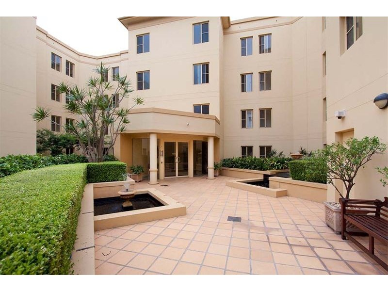 15/2-8 Harbour Street, Wollongong NSW 2500