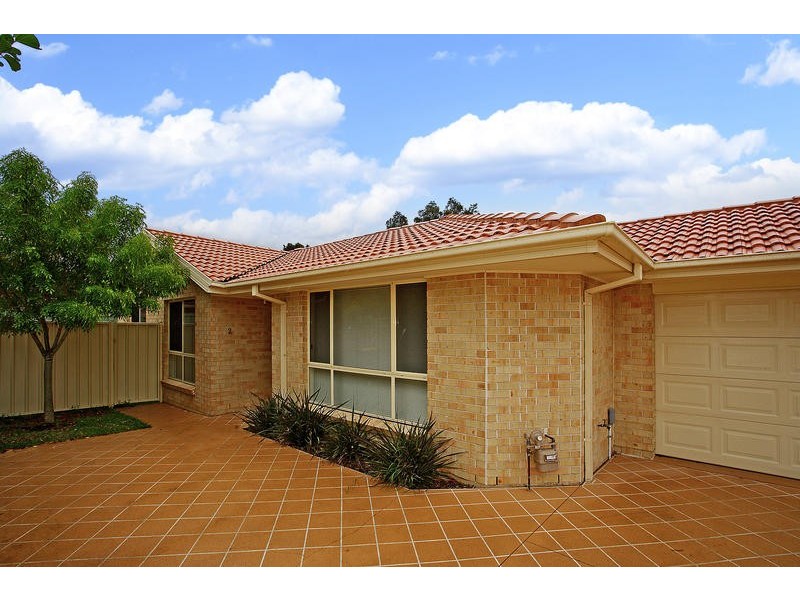 2/12 Redman Avenue, Thirroul NSW 2515