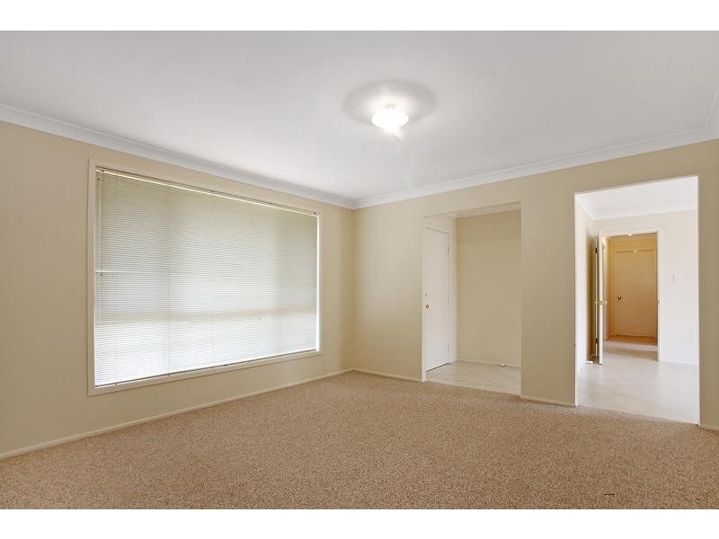 2/12 Redman Avenue, Thirroul NSW 2515