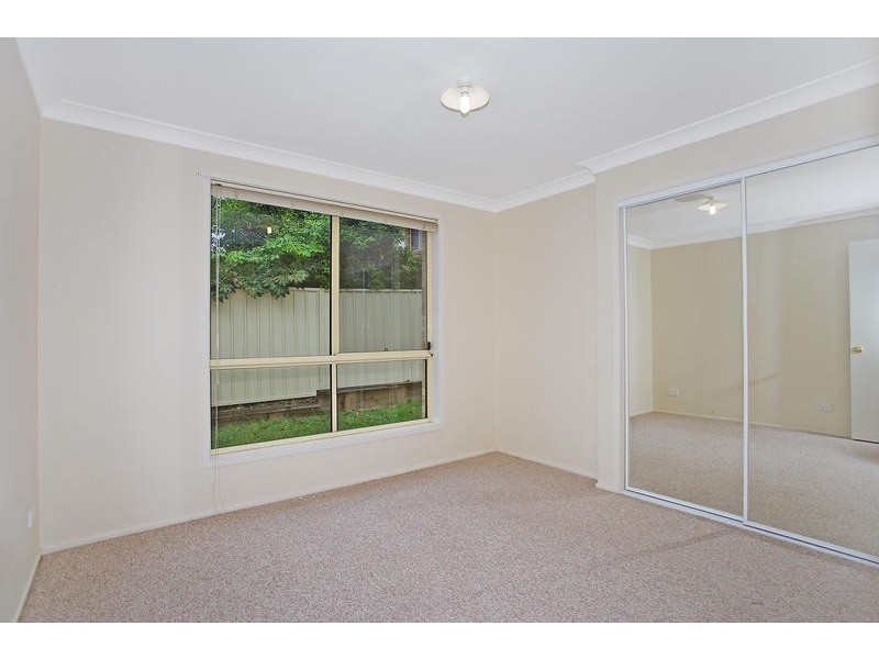 2/12 Redman Avenue, Thirroul NSW 2515
