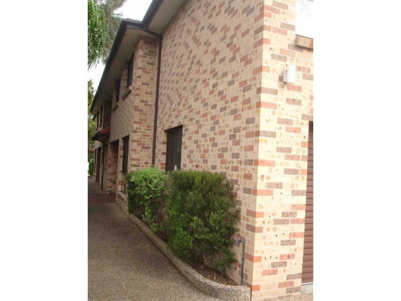 2/79 Cross Street, Corrimal NSW 2518