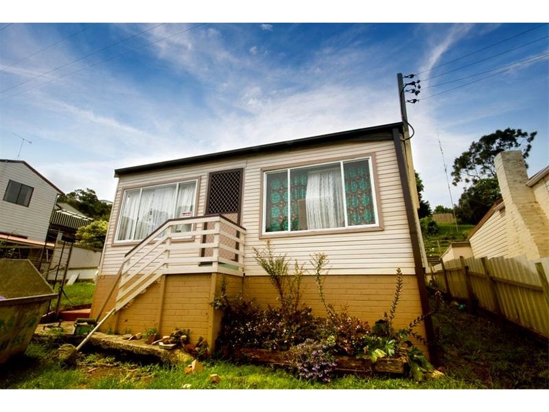 9 Cliff Street, Coledale NSW 2515