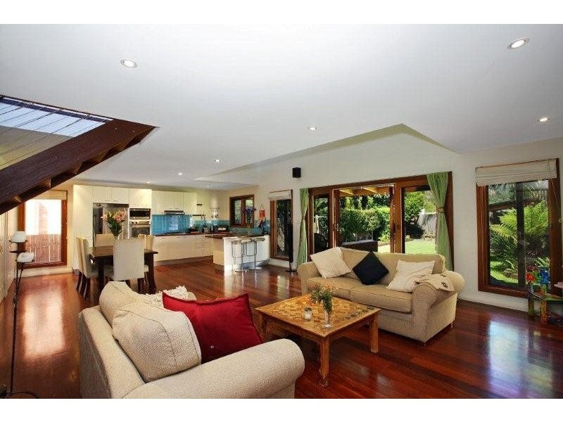 39 Benelong Street, Bulli NSW 2516