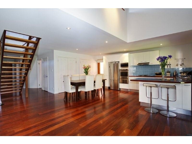 39 Benelong Street, Bulli NSW 2516