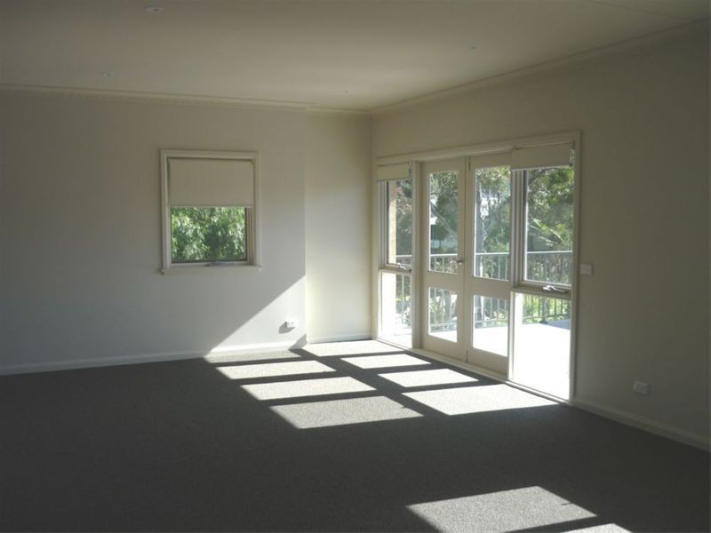 2/2C Lachlan Street, Thirroul NSW 2515