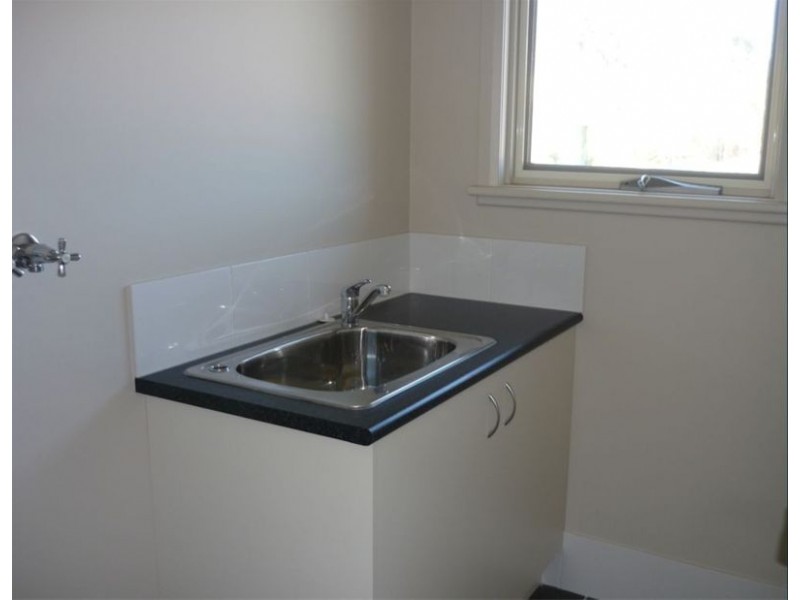 2/2C Lachlan Street, Thirroul NSW 2515