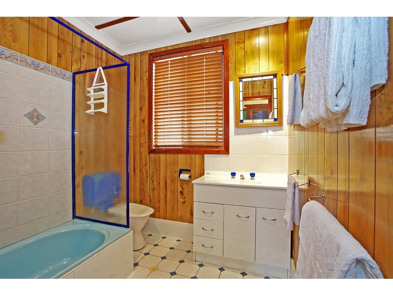 27 High Street, Thirroul NSW 2515