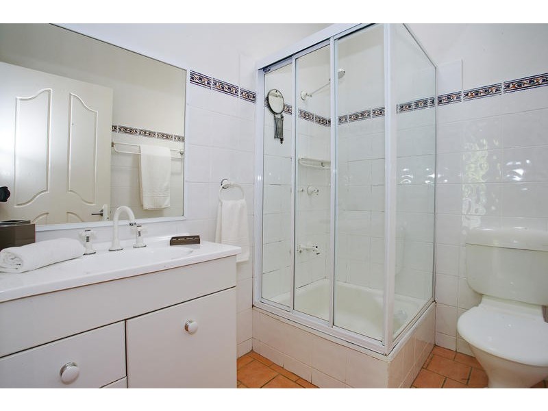 8 Sea Foam Avenue, Thirroul NSW 2515