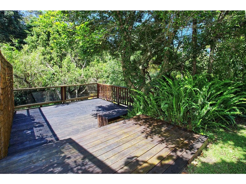 8 Sea Foam Avenue, Thirroul NSW 2515