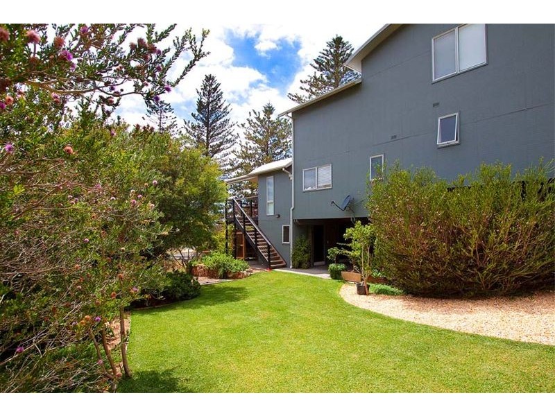 768 Lawrence Hargrave Drive, Coledale NSW 2515