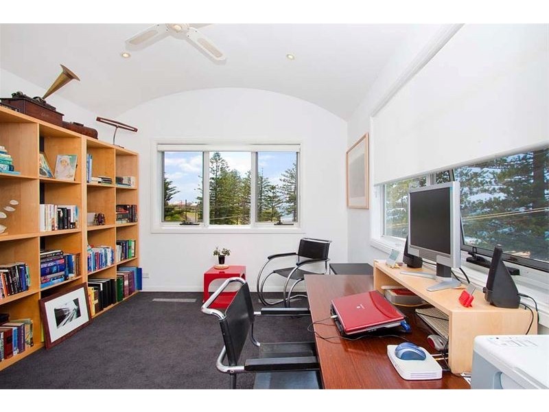 768 Lawrence Hargrave Drive, Coledale NSW 2515