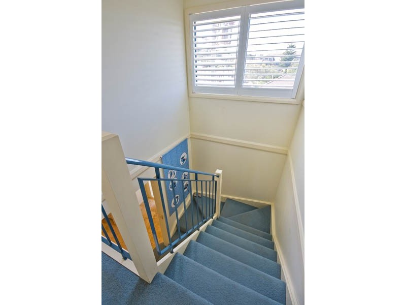 8 Henley Road, Thirroul NSW 2515