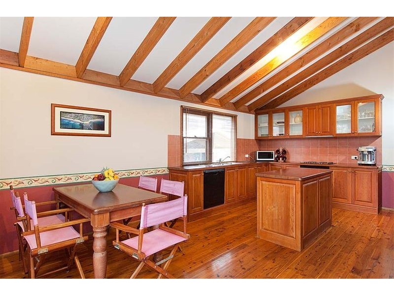 2A Willcath Street, Bulli NSW 2516