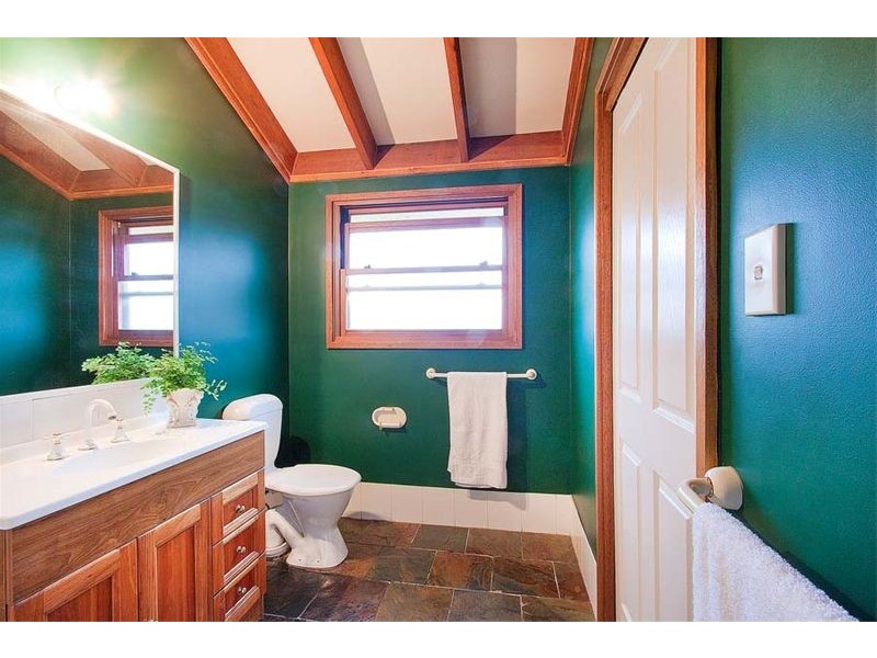 2A Willcath Street, Bulli NSW 2516