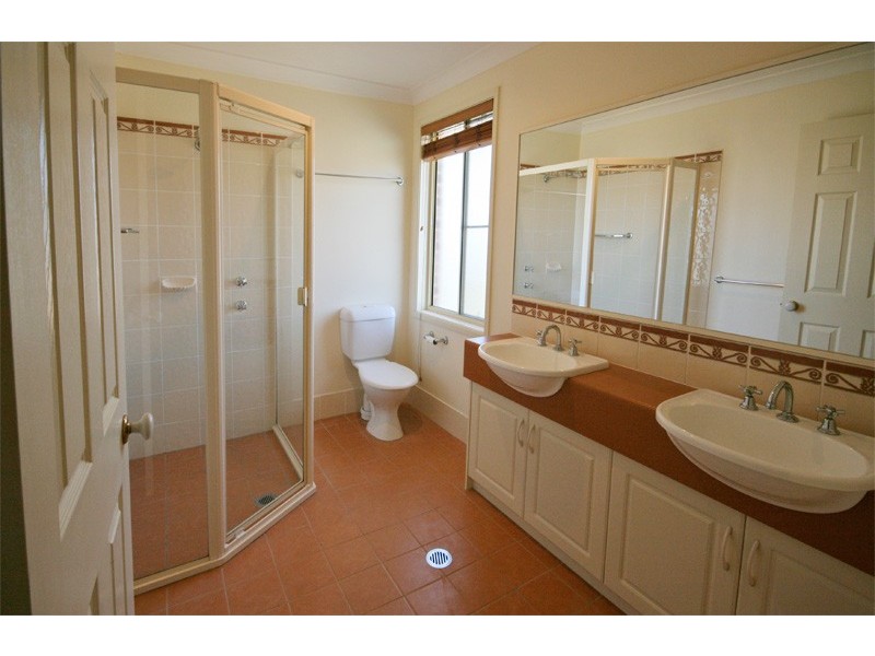 15 Gahans Lane, Woonona NSW 2517