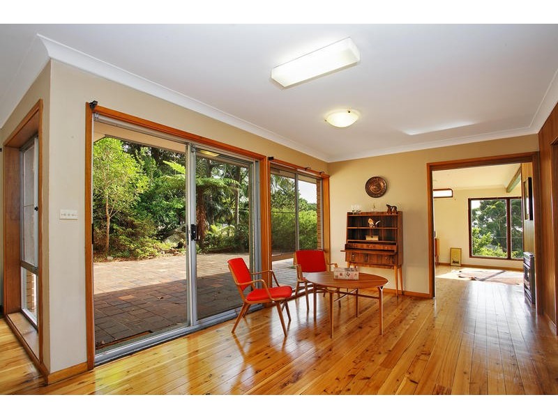 10-12 Treetop Glen, Thirroul NSW 2515