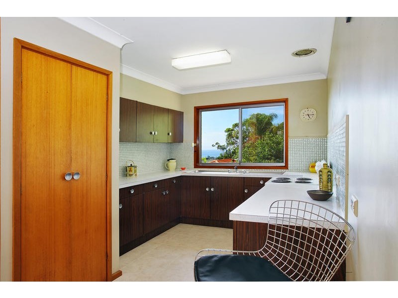 10-12 Treetop Glen, Thirroul NSW 2515