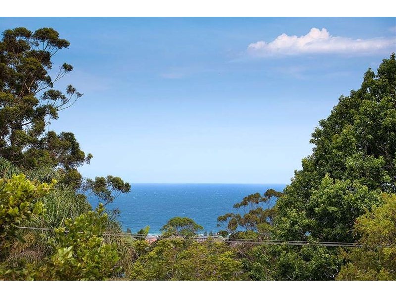 8 Treetop Glen, Thirroul NSW 2515