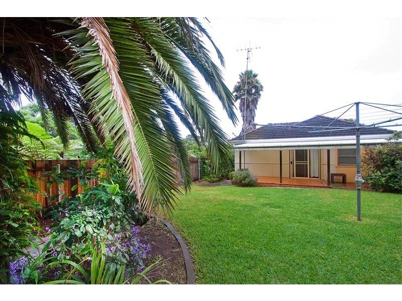 42 Buttenshaw Drive, Coledale NSW 2515
