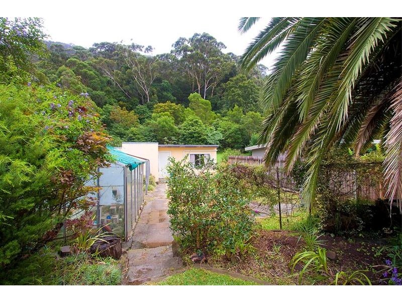 42 Buttenshaw Drive, Coledale NSW 2515