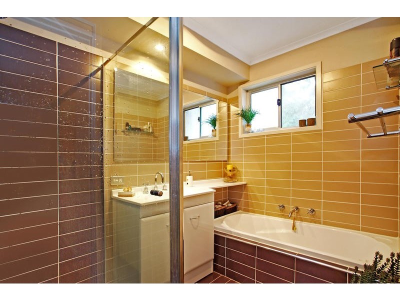 10/24  Cochrane Road, Thirroul NSW 2515