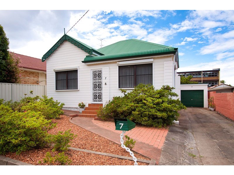 7 Midgley Street, Corrimal NSW 2518