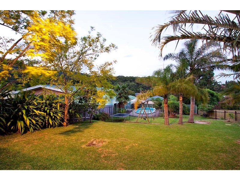 1 Hillcrest Avenue, Woonona NSW 2517