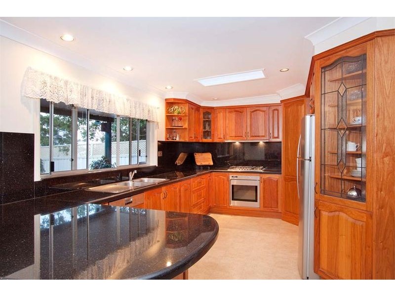 1 Hillcrest Avenue, Woonona NSW 2517