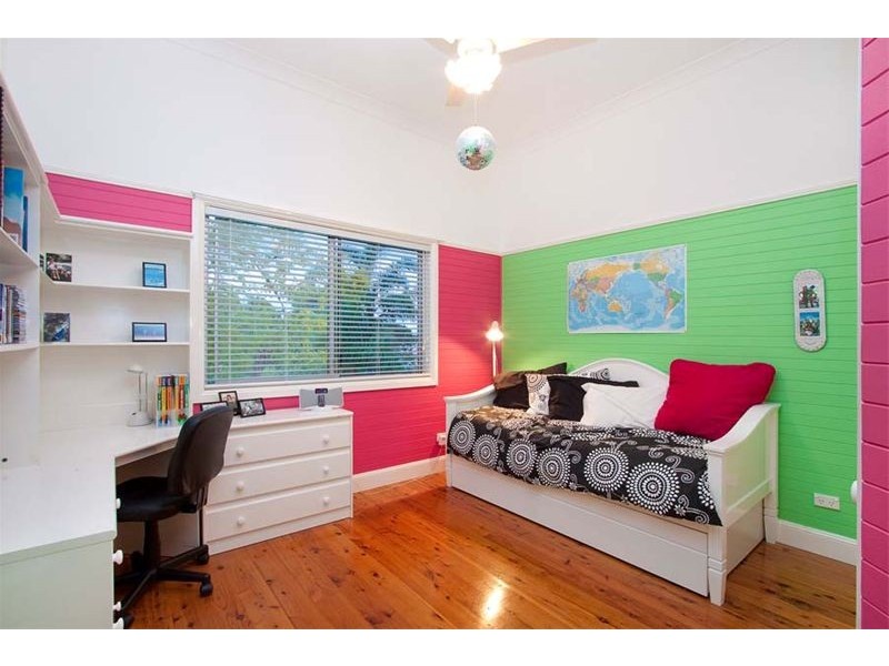1 Hillcrest Avenue, Woonona NSW 2517