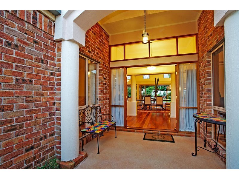 4 Parkwood Grove, Thirroul NSW 2515