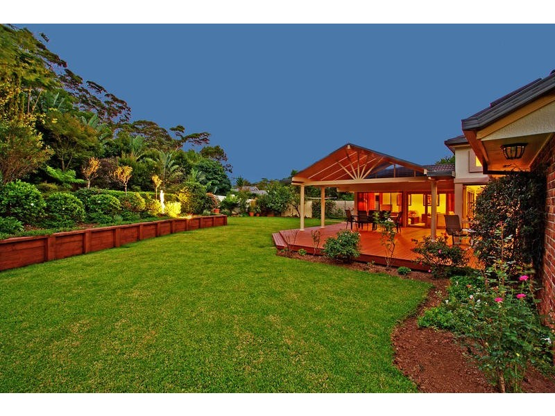4 Parkwood Grove, Thirroul NSW 2515