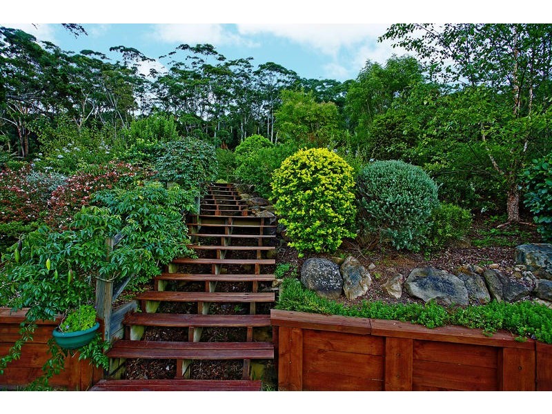 4 Parkwood Grove, Thirroul NSW 2515