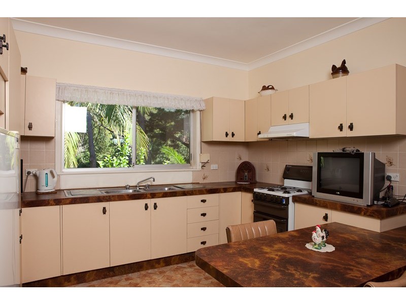 6 Hobart Street, Bulli NSW 2516