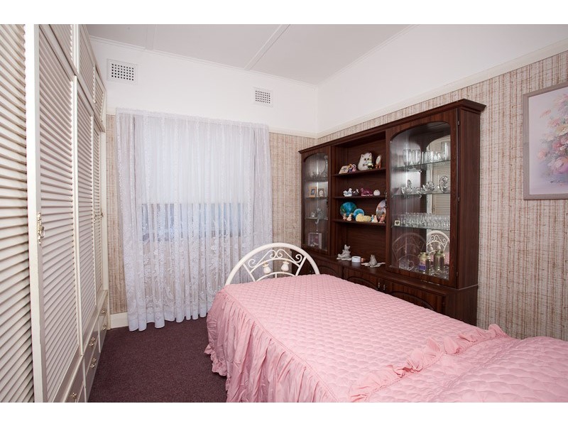 6 Hobart Street, Bulli NSW 2516