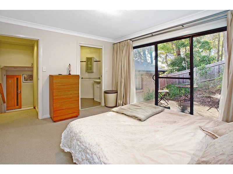 2/52C Pass Avenue, Thirroul NSW 2515