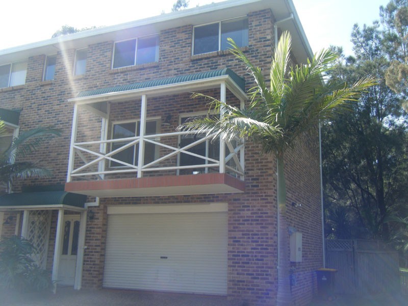 8/26 Lawrence Street, Woonona NSW 2517