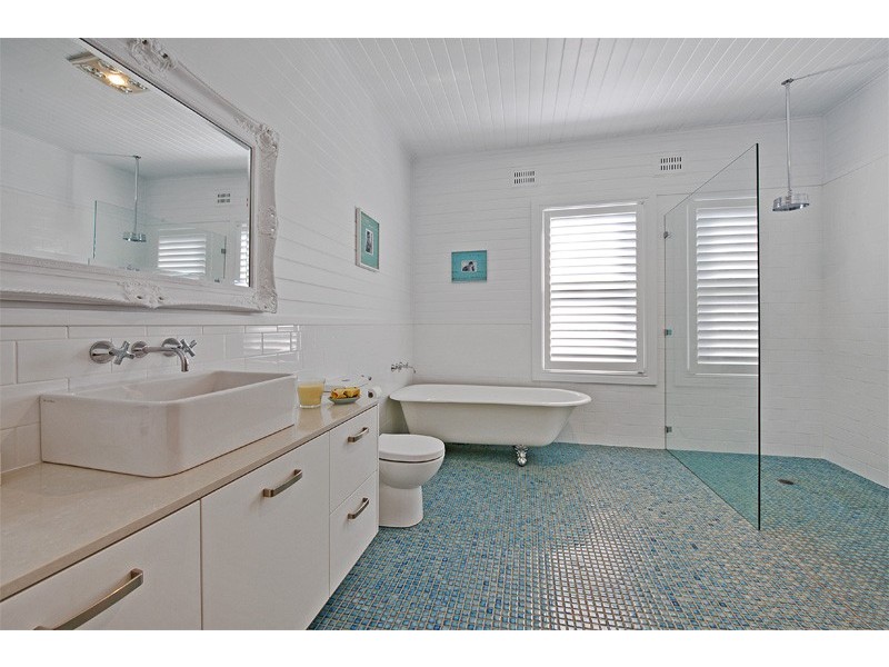 9 George Street, Thirroul NSW 2515