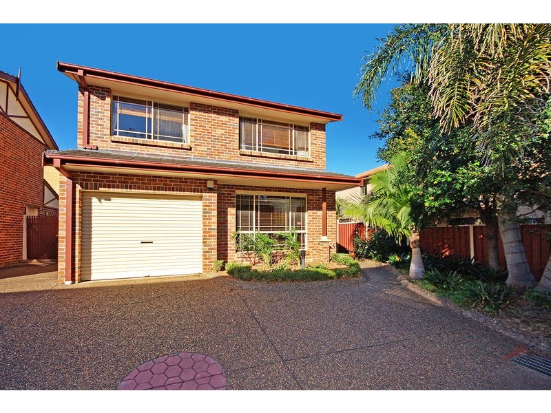 4/10 Gordon Street, Woonona NSW 2517